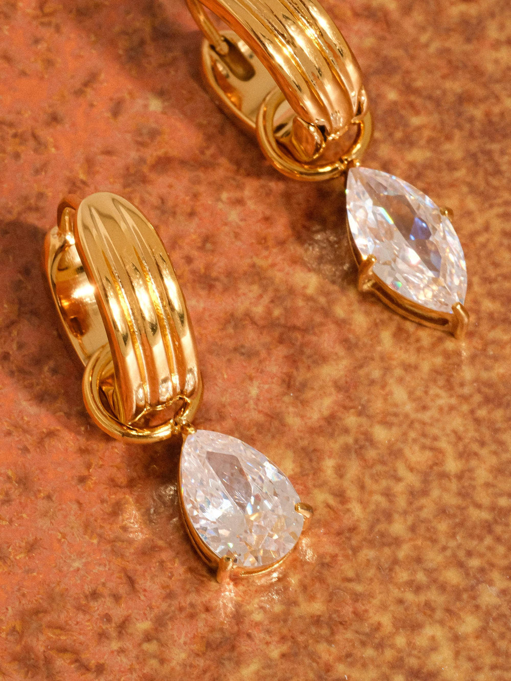 Nancy Teardrop Mismatch Earrings